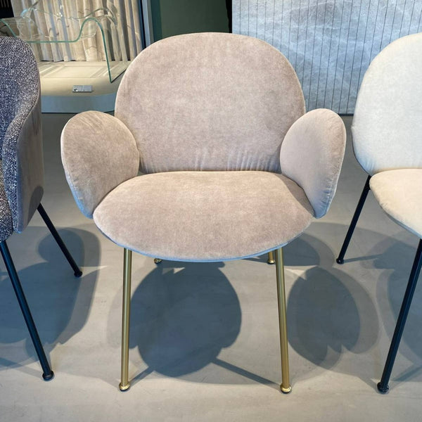 OLA CHAIR WITH ARM オラチェア (アームレストあり）　W620×D590×H800