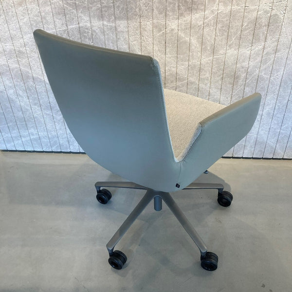 CORDIA TASK CHAIR コルディア タスクチェア　W640×D640×H820～910