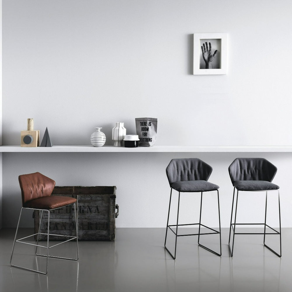 NEW YORK STOOL ニューヨークスツール W530×D530×H900 – LOUCA NEW YORK STOOL ニューヨークスツール W530×D530×H900 – LOUCA